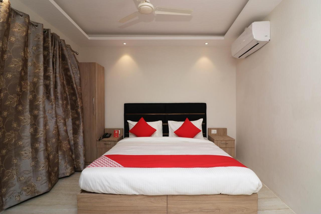 Oyo 72937 Hotel Tyagraj Agra  Εξωτερικό φωτογραφία
