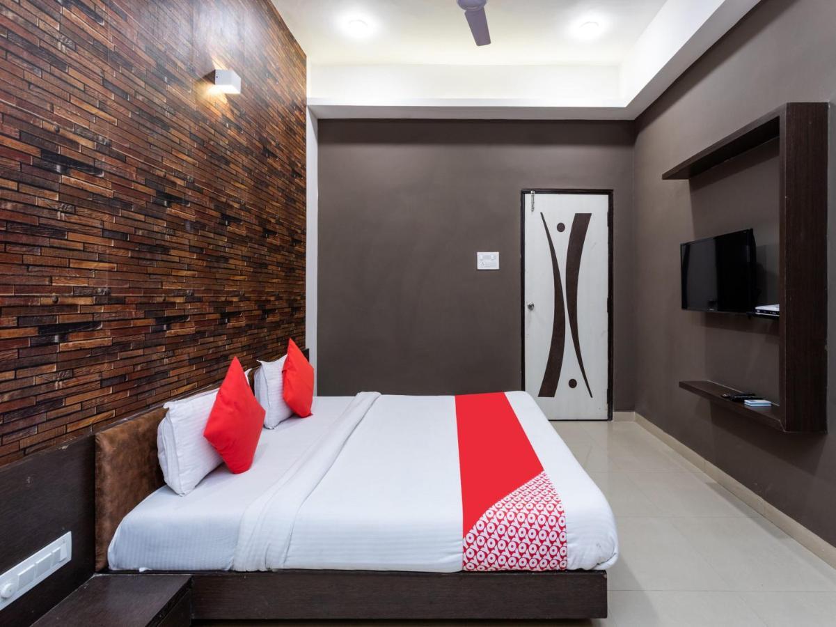 Oyo 72937 Hotel Tyagraj Agra  Εξωτερικό φωτογραφία