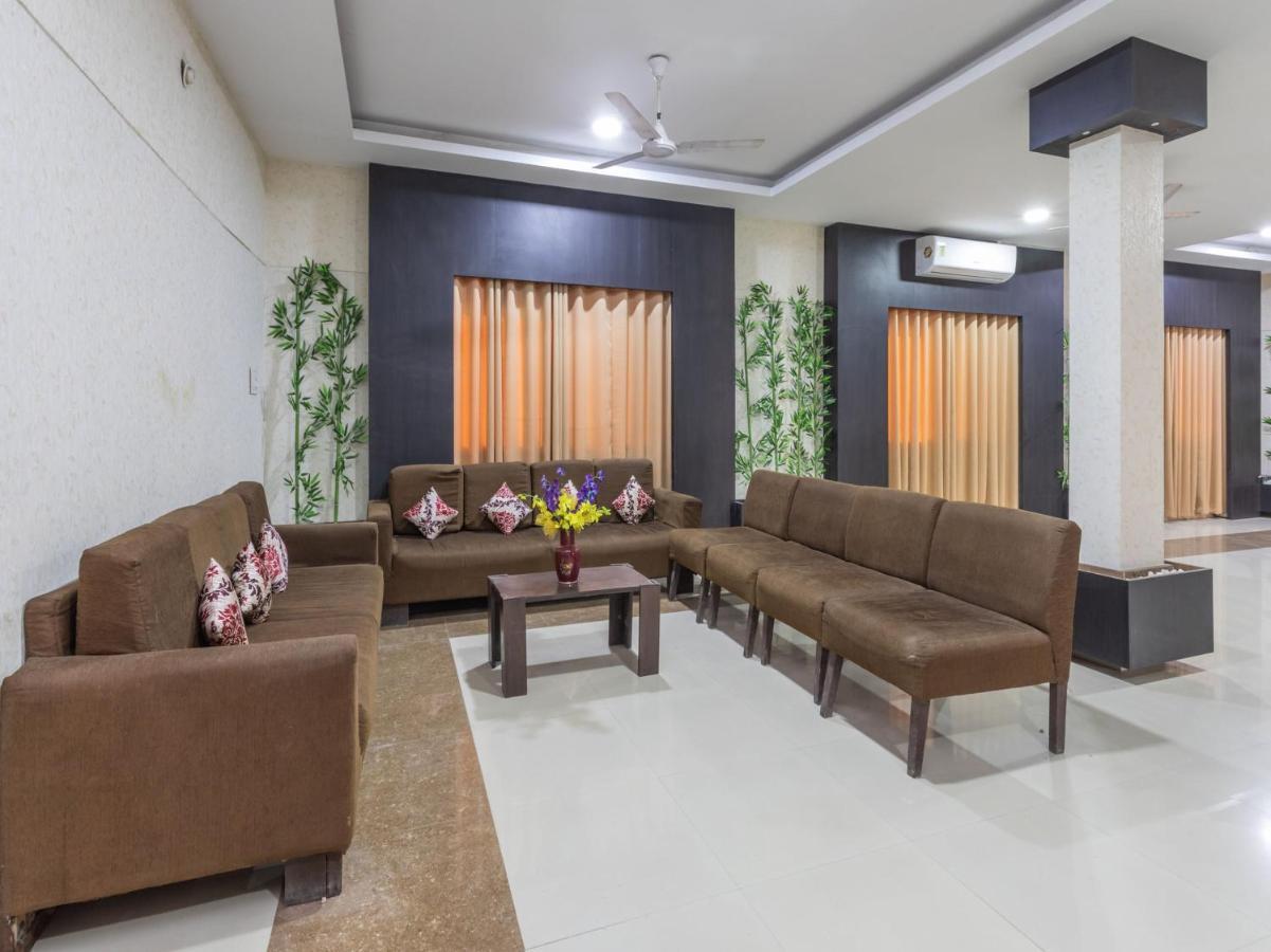 Oyo 72937 Hotel Tyagraj Agra  Εξωτερικό φωτογραφία