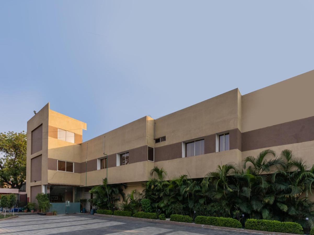 Oyo 72937 Hotel Tyagraj Agra  Εξωτερικό φωτογραφία